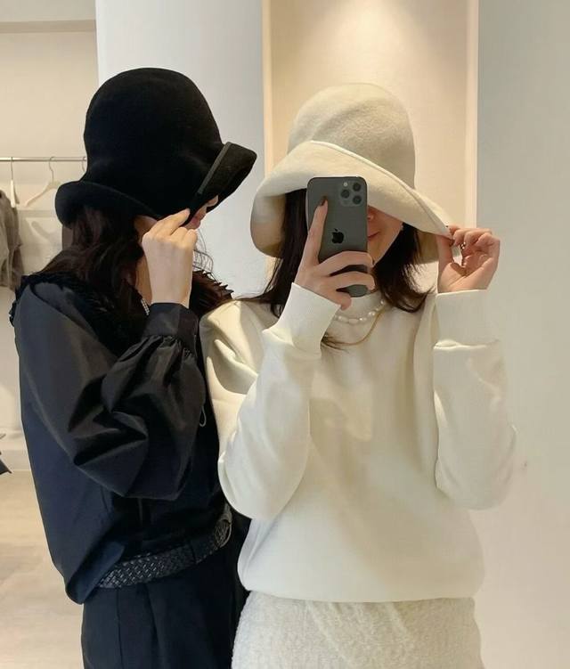 Gucci 100% wool bucket hat, foldable