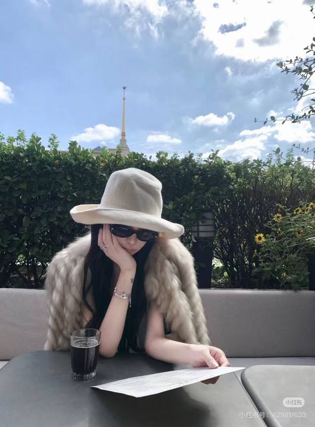 Gucci 100% wool bucket hat, foldable