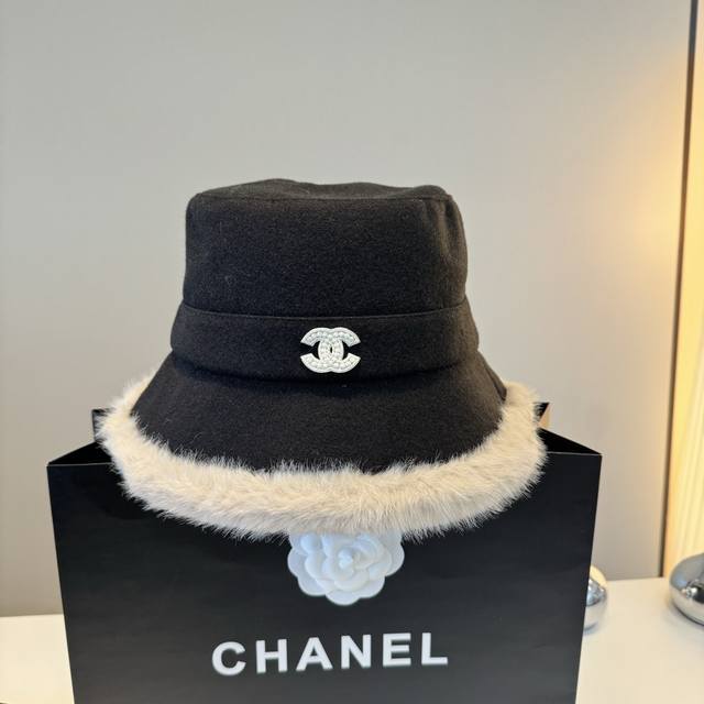 Chanel Chanel new bucket hat, autumn and winter plus velvet hat, head circumfere