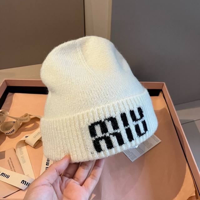Miumiu new knitted wool hat
