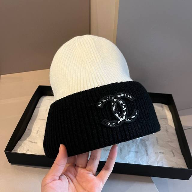 Chanel knitted beanie