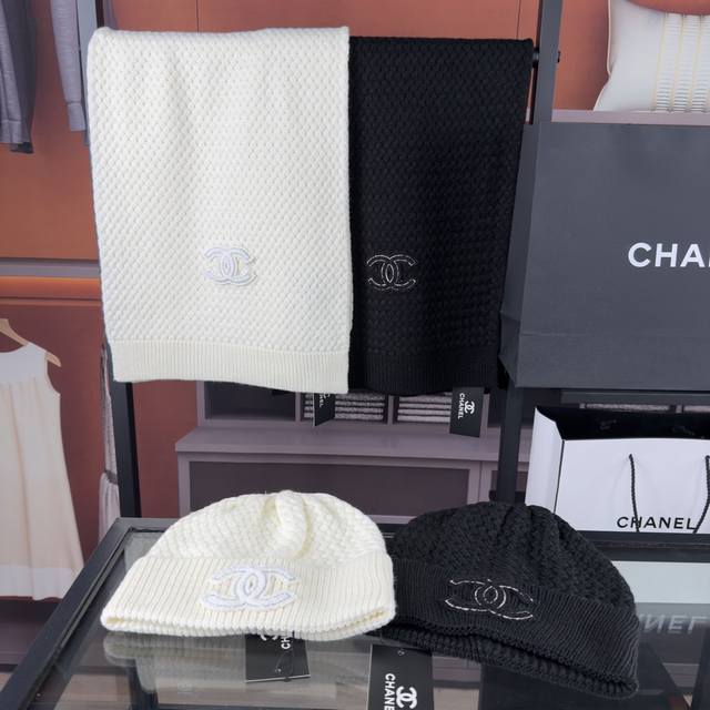 Chanel wool 50% suit