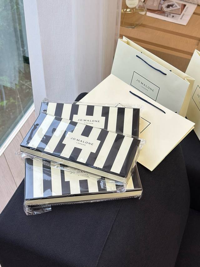 High-end quality Jo Malone hand cream five-piece set 25 edition! Contains: 30Ml