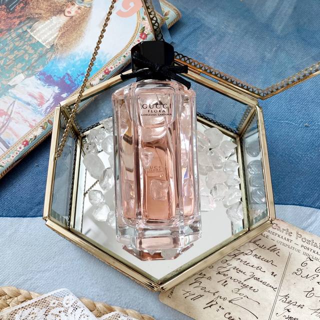 Original quality Limited Edition Gorgeous Gardenia! The bottle is a delicate pi