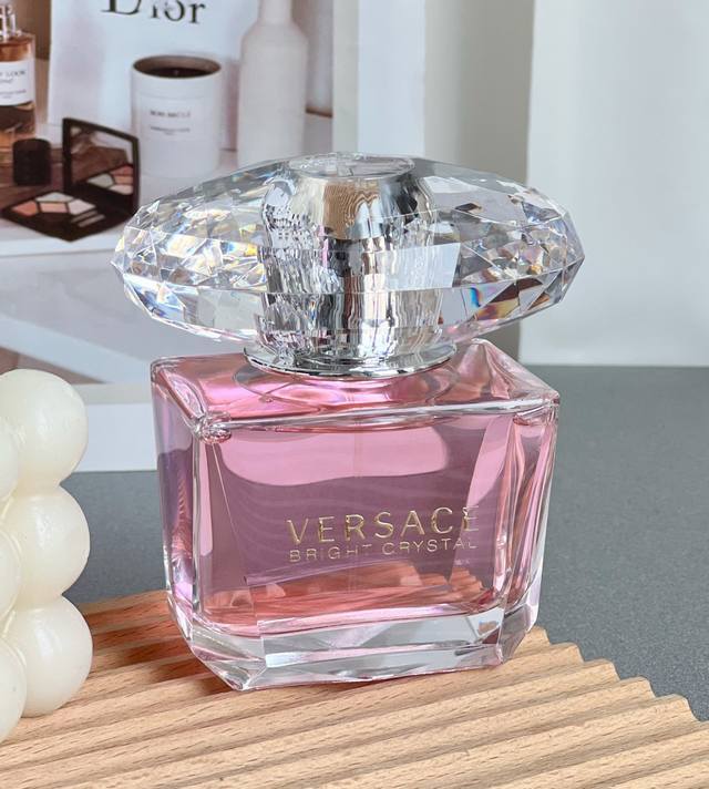 Original quality A woman's dream! This pigeon egg-shaped fragrance is truly eye-