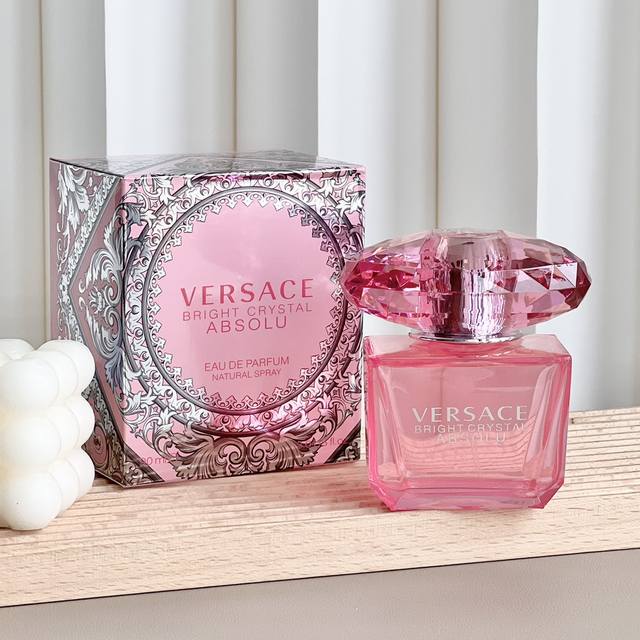 Original quality Versace Pink Diamond Edp Fragrance: Sweet floral and fruity Top