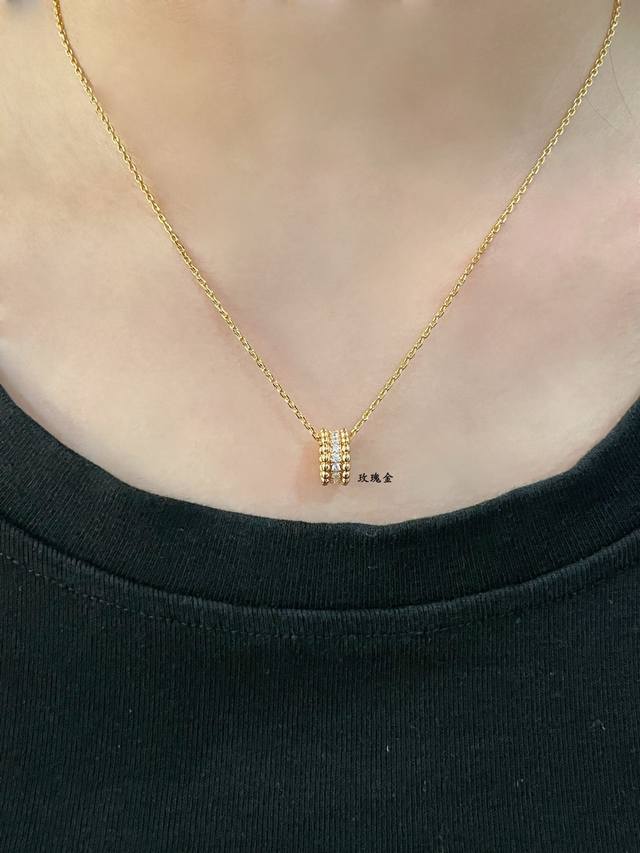 V Gold 5140220 Vca Single Row Full Diamond Necklace is highly versatile and can