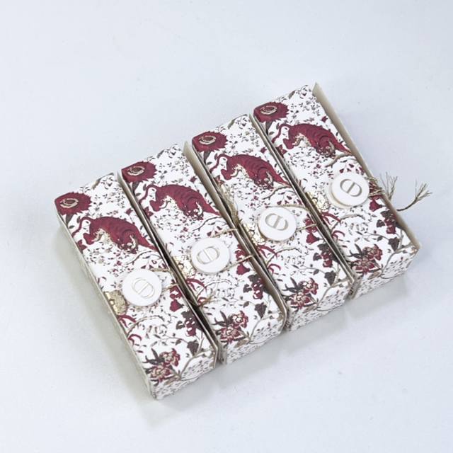 High-end quality Dior blue gold lipstick Tiger Year out of print! Color number: