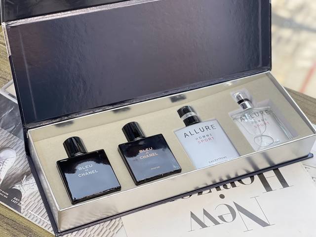 High-end quality Chanel Azure four-piece set; containing, Azure Light Fragrance