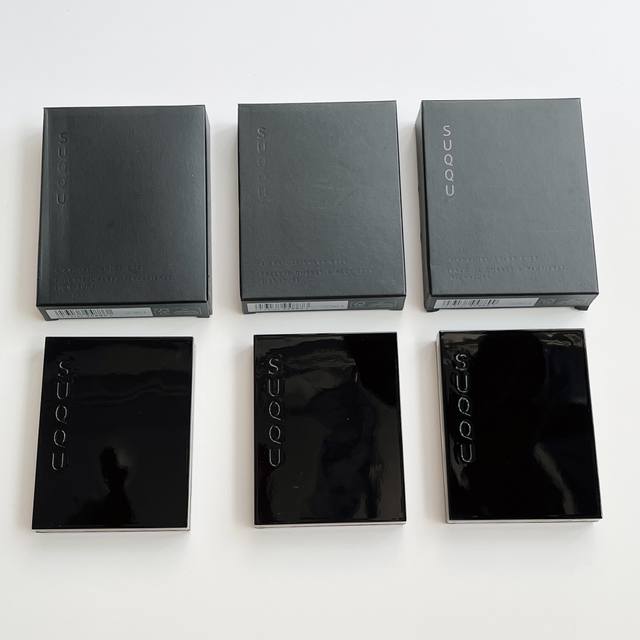 High-end quality Suqqu 4-color eyeshadow palette 6.2G! Color numbers: 1#, 4#, 6