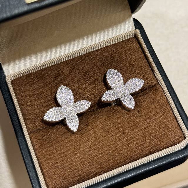 A6728 New high-end jewelry bow full diamond earrings from a famous brand. The je