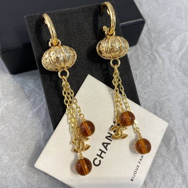Xe0576 Ch Nel Xianger embossed pumpkin tassel earrings Cute, playful and exquisi