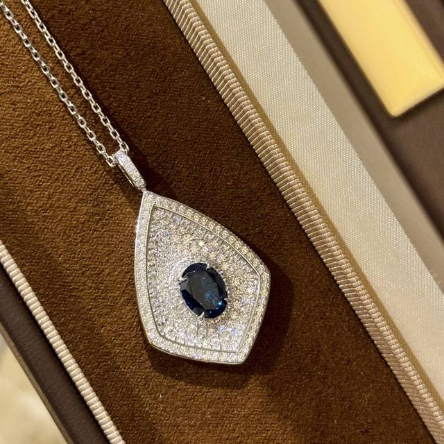 A3313 Rich Woman Series Royal Sapphire Dove Egg Diamond Necklace, as radiant as