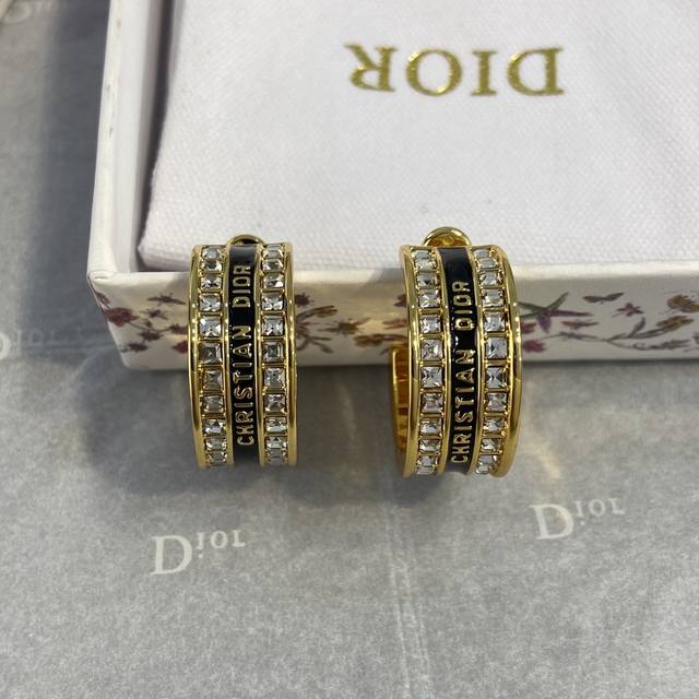 De899 Di Or New Night Code Earrings