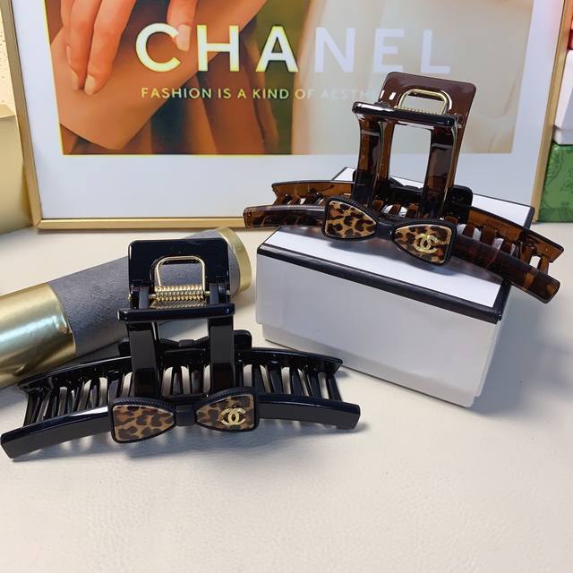 chanel Xiaoxiang Chanel hair clip acetate leopard print bow hair clip temperamen