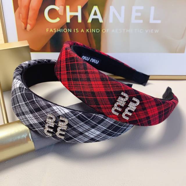 miumiu Miao Miao Miumiu headband Plaid light luxury style headband temperament v