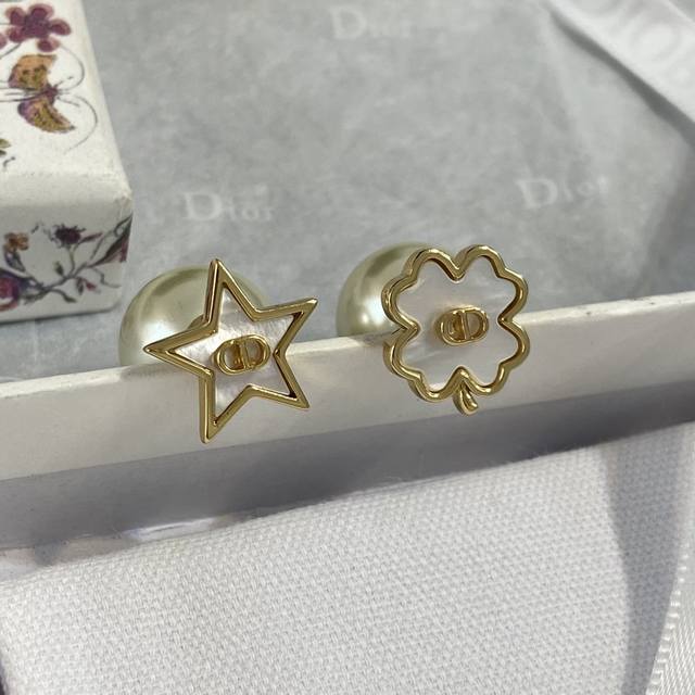 De0136 Dor's new CD four-leaf clover star earrings! 25Cruise's new collection! B