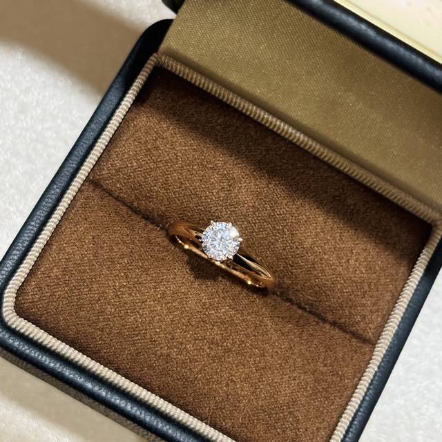 A6692 Classic one-carat single diamond six-claw ring in S925 sterling silver. Hi