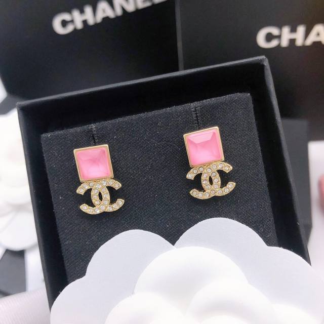 No.Xed0740 New pink small square earrings, I chose this one as soon as it was re