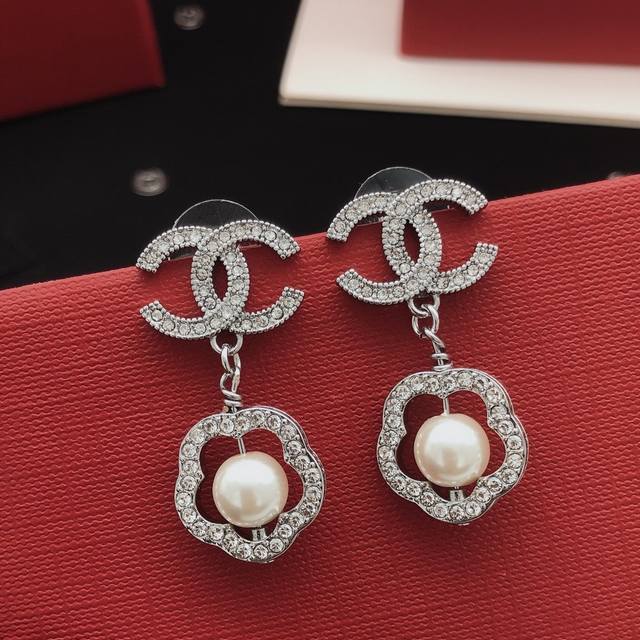 No. Xed0079 Ch*Nel latest camellia flower earrings consistent Zp brass material