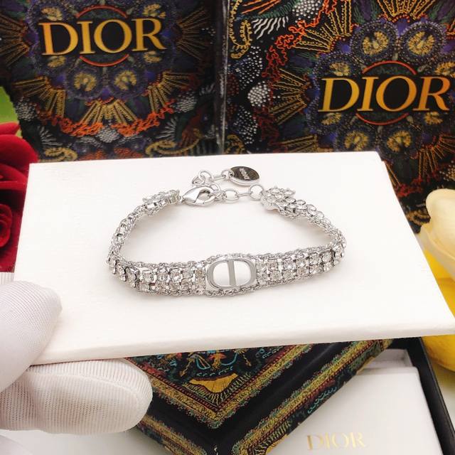 No. Dsl0080 Dio* Latest double-layer bracelet consistent Zp brass material