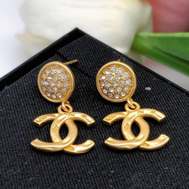 ##############Chanel original single single double C diamond earrings, high-end