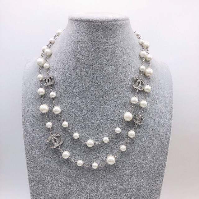 No.Xxl0809 The sweater chain can be wrapped around two layers and worn as a doub