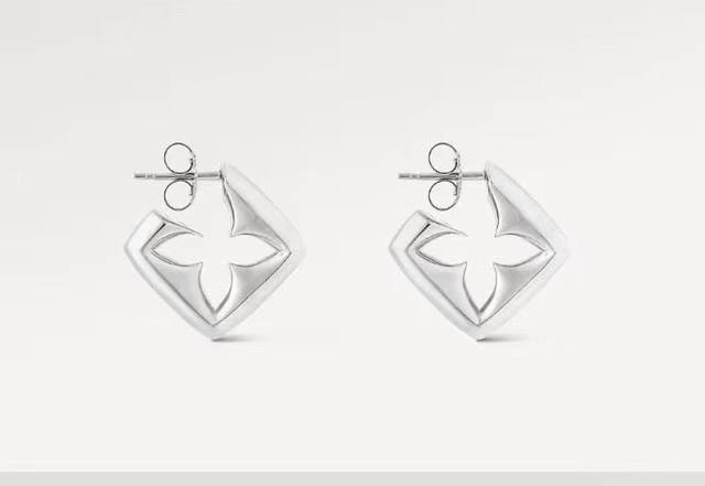 Louis Vuitton floral 3D earringsDonkey Puffygram earrings are creatively carved