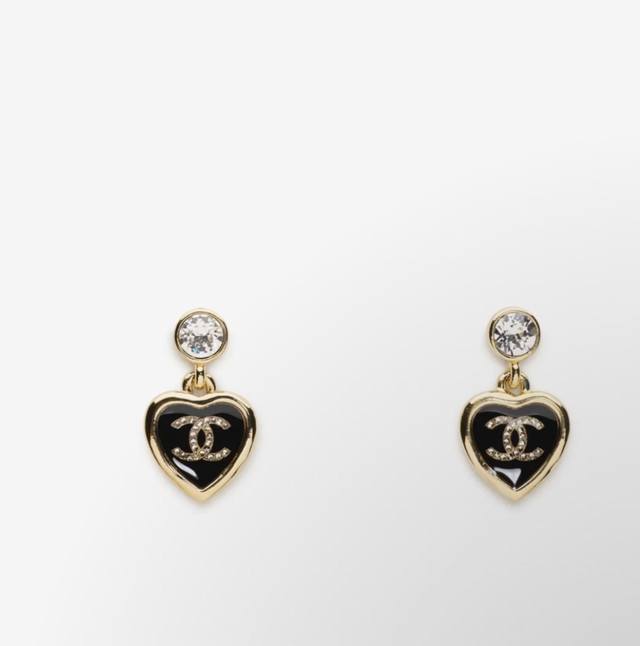 Chanel 25B new black gold enamel heart earrings Retro feel, classic black and go