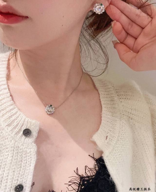 Colored treasure: imported custom 925 exclusive custom single green diamond wat