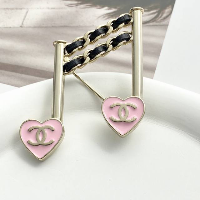 Code A678 Chanel brooch hot-selling new Zp, counter synchronization Chan 24 mus