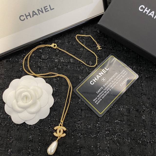 Code N158 Chanel's new necklace, a hot-selling model, is now available at the c