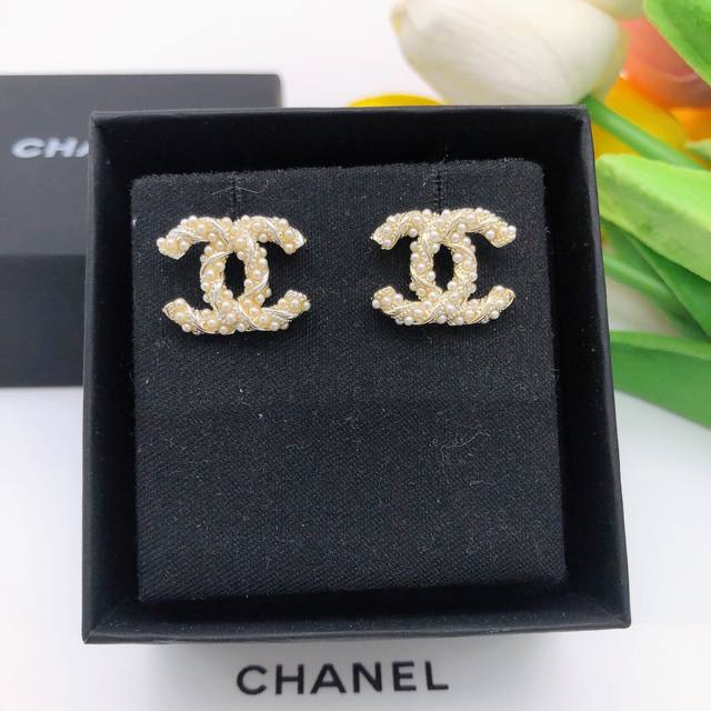 Number Xed0083 Ch Nel Classic Double C Millet Pearl Earrings with Twisted Pearls