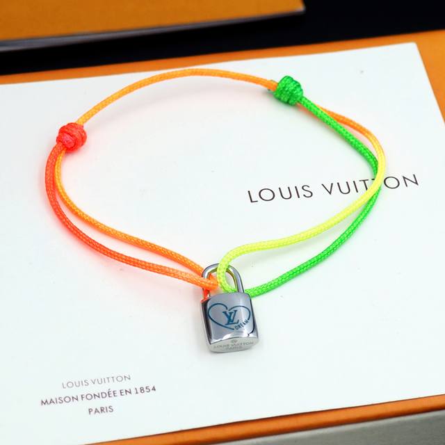 Donkey Family Charity Bracelet. This limited-edition Siver Lockt bracelet, part