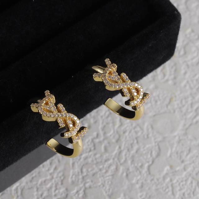 Ysl letter earrings Ysl letter full diamond earrings treasure model, feel our di