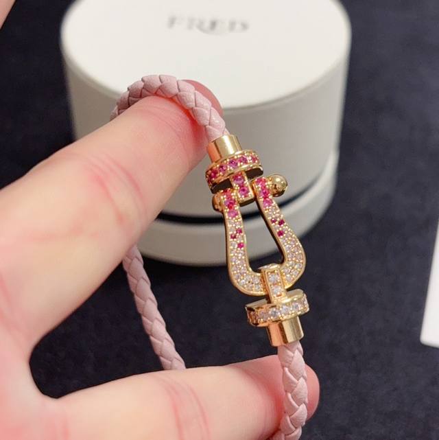 New Fred Fred gradient color diamond girly pink genuine leather bracelet, high-