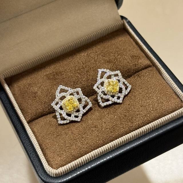 A6731 Piaget's new top diamond jewelry brand, luxury citrine camellia hollow ear