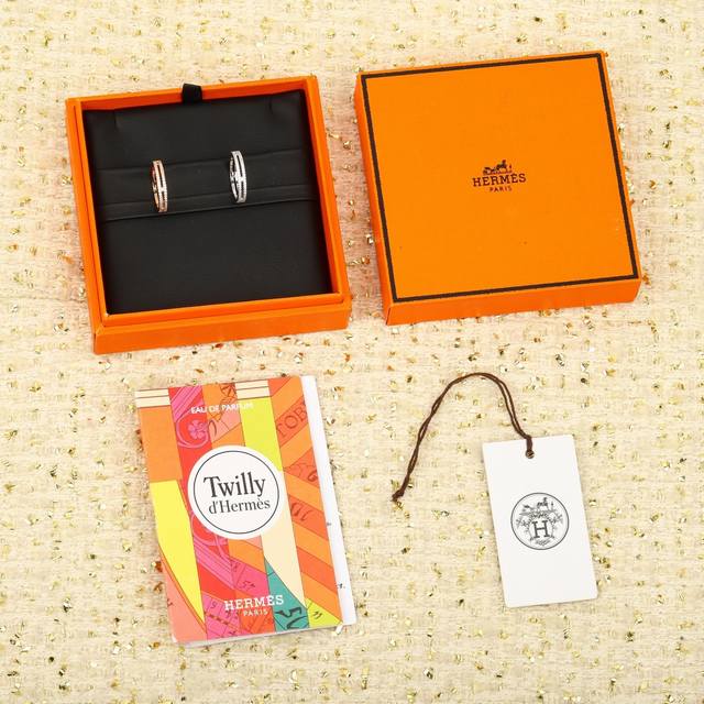 206711 We offer pig nose rings, customizable with real gold and diamonds. We onl