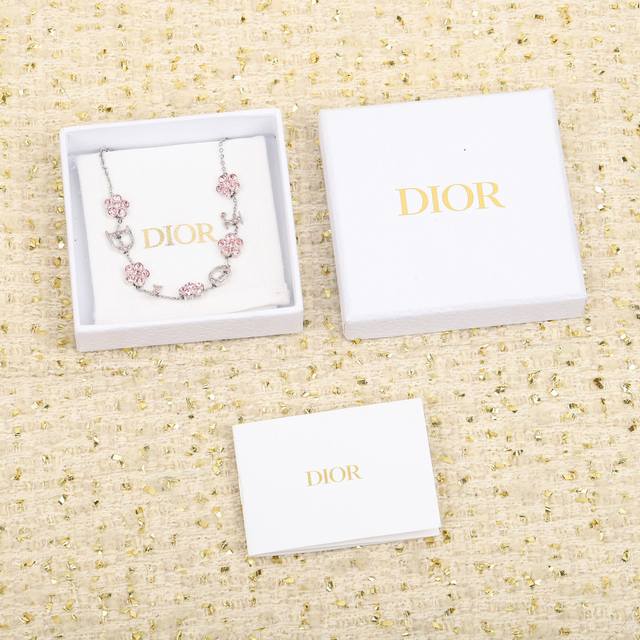 We produce a large number of inquiries from customers. D small flower necklace