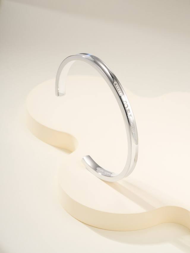 Size 16-17, material white copper 1837 classic narrow sterling silver bracelet w