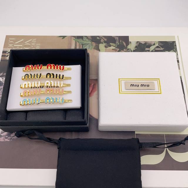 We produce a single M! U letter enamel hairpin Z 2850, large quantities can be