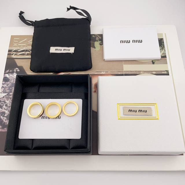 We produce Mu enamel three-piece ring set Z 5300, Maillard brown gold and girly