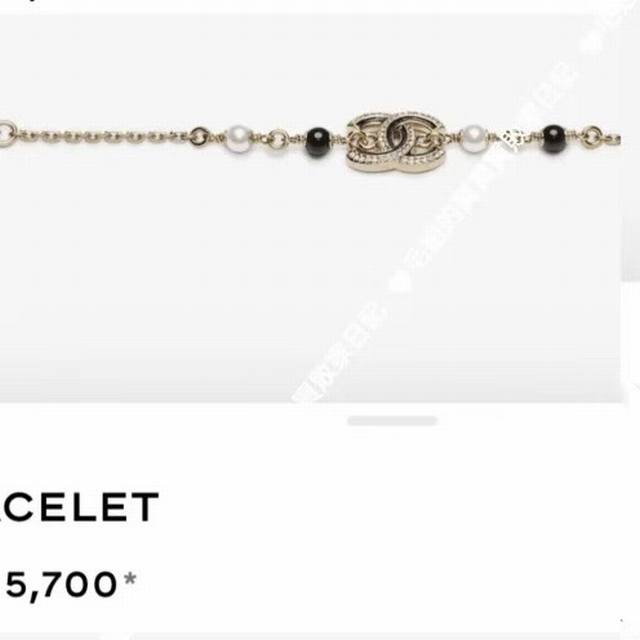 Chanel25B Iridescent Bead Double C BraceletI love it at first sight, perfect for
