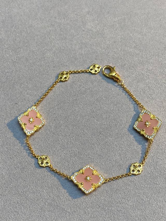 V Gold Material Matching Seiko Buccellati Pink Mother-of-Pearl Diamond Three-Flo