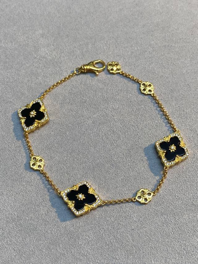 V Gold Material Seiko Buccellati Black Onyx Diamond Three Flower Bracelet