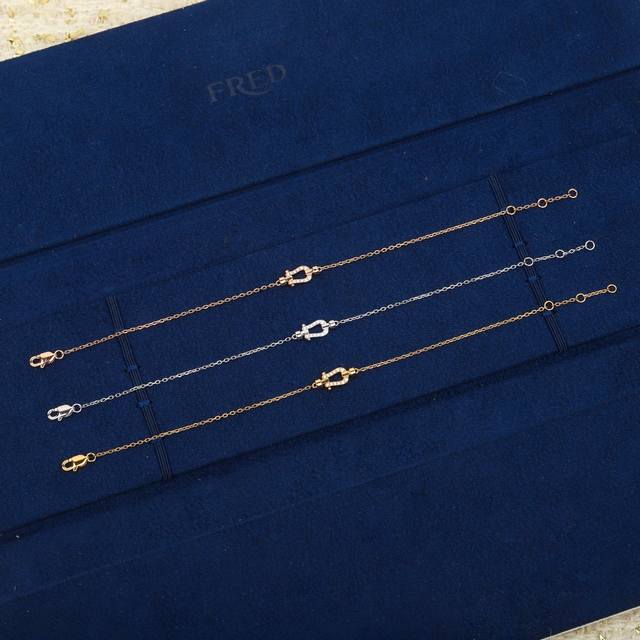 We produce horseshoe bracelets, which can be customized with real gold and real