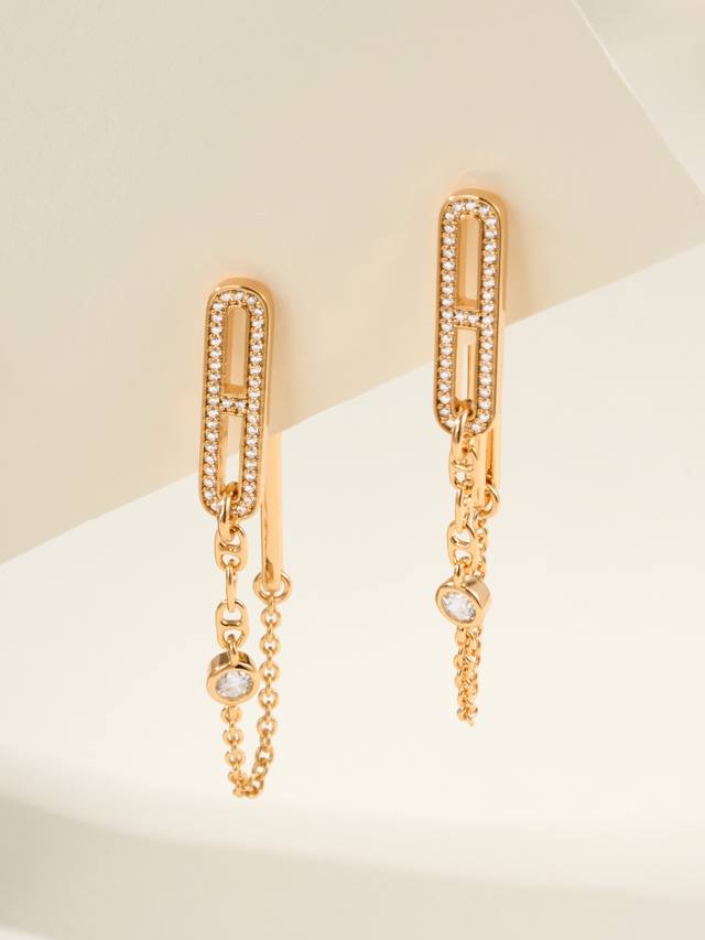 The Chane D'ancre Chaos series cleverly combines various materials, shapes, colo