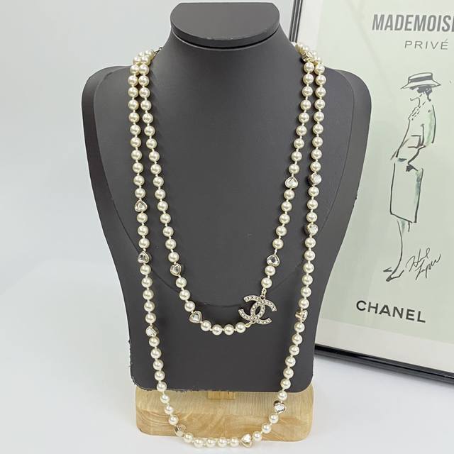 Chanel necklaces are a hot seller! Chanel 25 3D Heart Diamond Full Diamond Doub