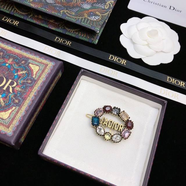 Dior Dior letter Dior hairpin counter new arrival, beautiful and romantic, a mus