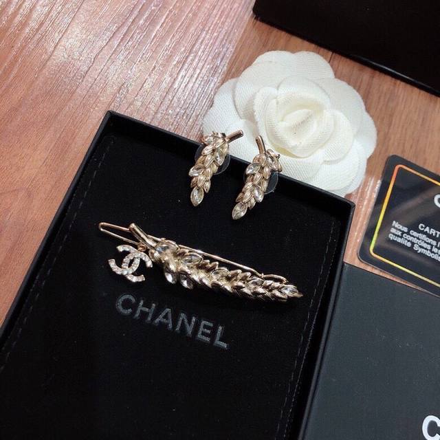 Ear stud brooch Chanel Chanel new ear stud hairpin ear stud authentic 3000+ yuan